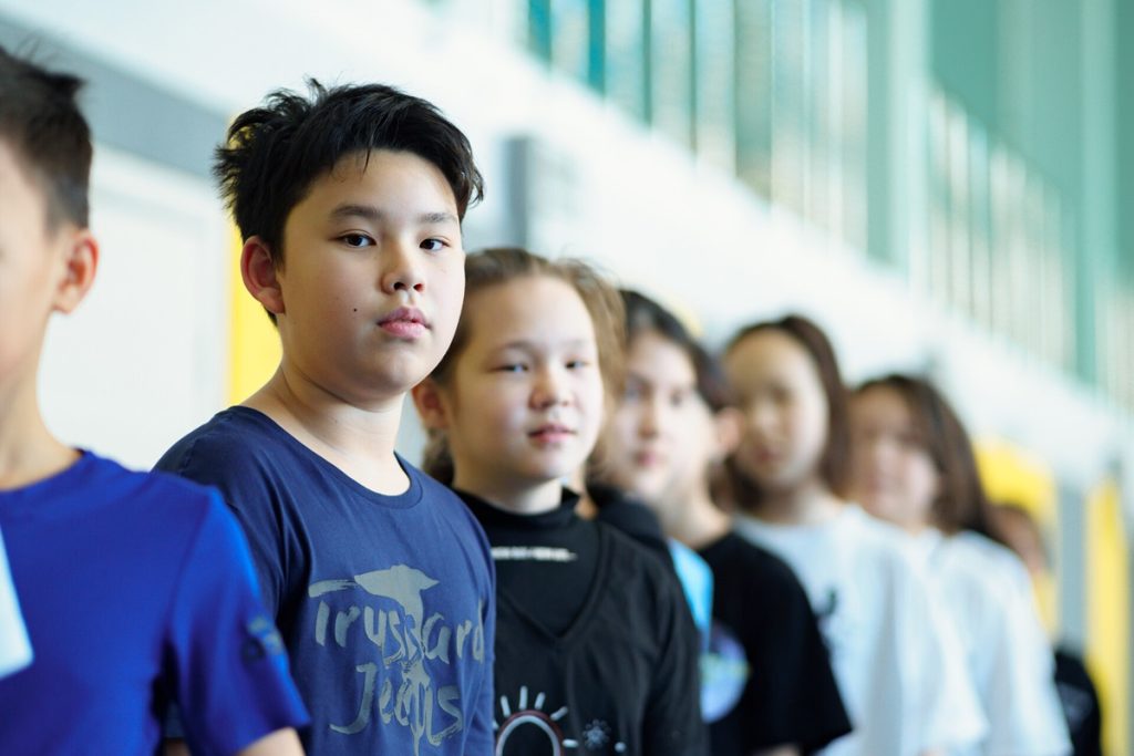 school-children-attending-a-physical-education-class.tmb-1200v.jpg