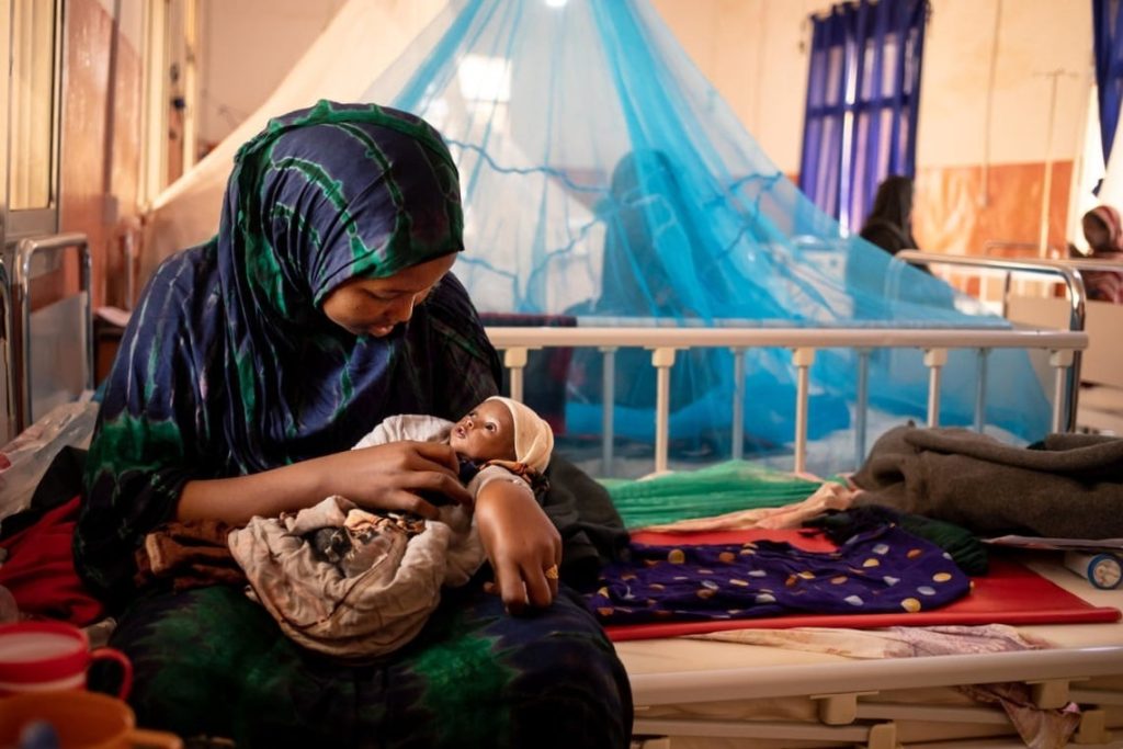 mother-and-newborn-baby.tmb-1200v.jpg